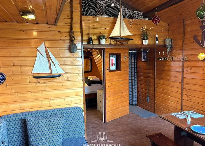 The Boat Terrace Retreat 2 Guests Apartment Honfleur