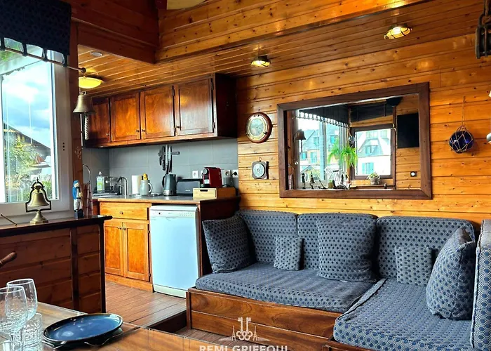 Apartment The Boat Terrace Retreat 2 Guests